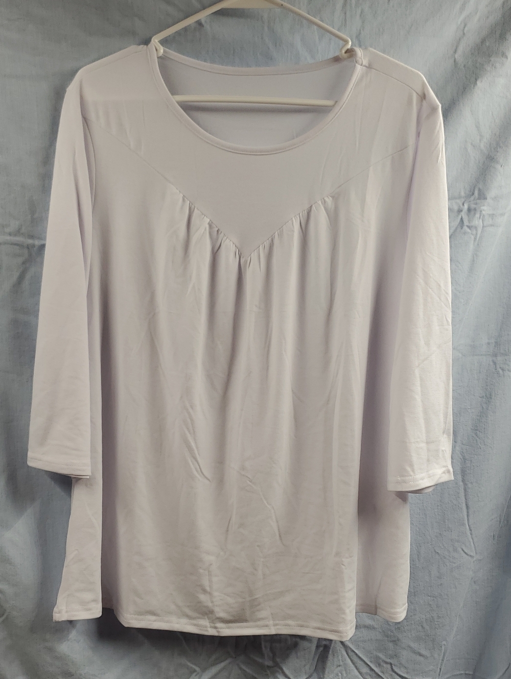 Women’s Relaxed Scoop Neck Top in Light Lavender